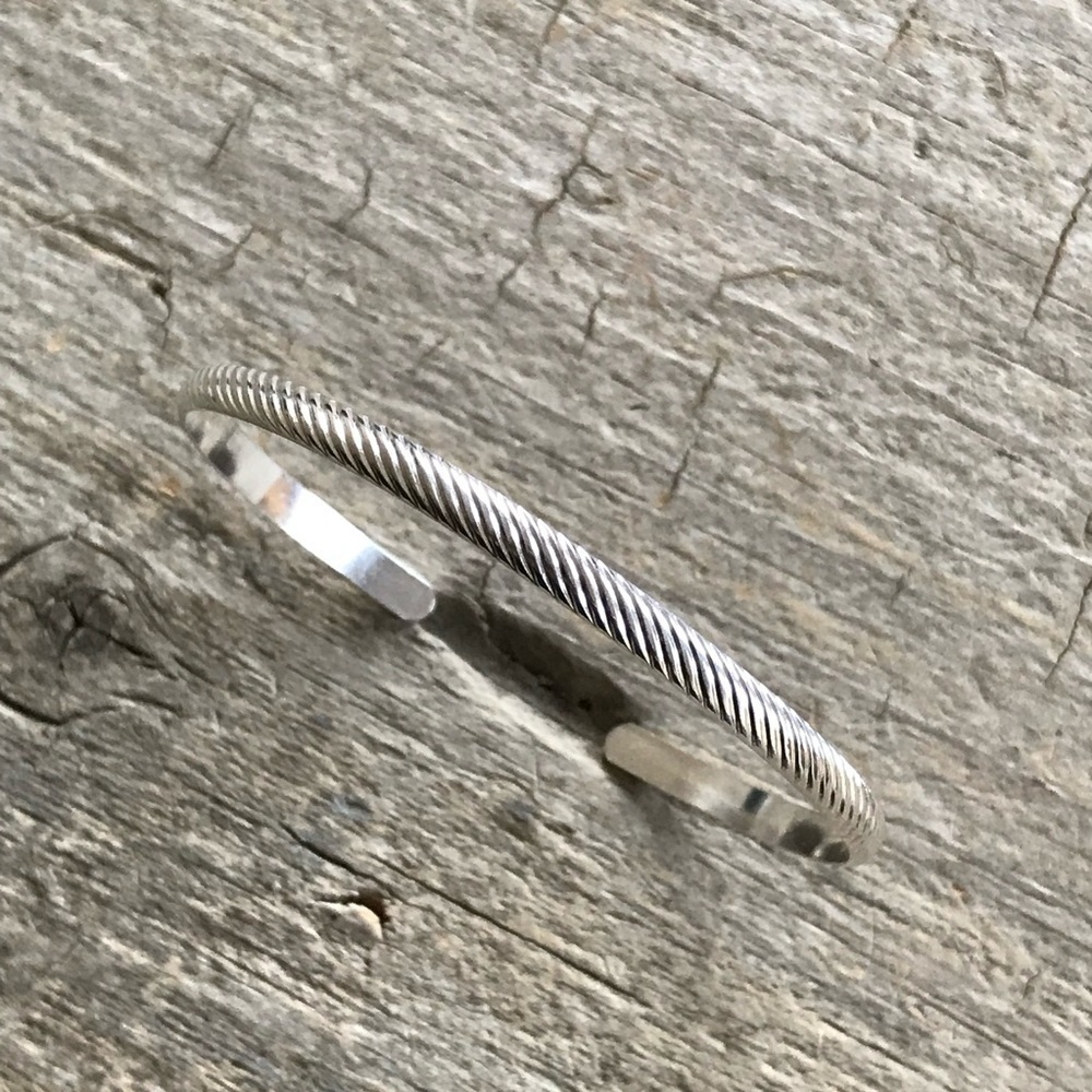 Shiny 925 Sterling Silver Diagonal Stripe Open Cuff Bangle Handmade 4.25mm - Picture 4 of 8